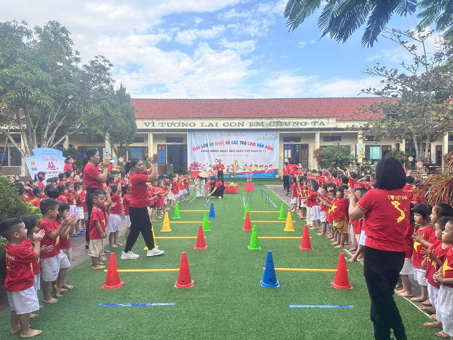 HÌNH ẢNH HOẠT ĐỘNG 20/11/2024